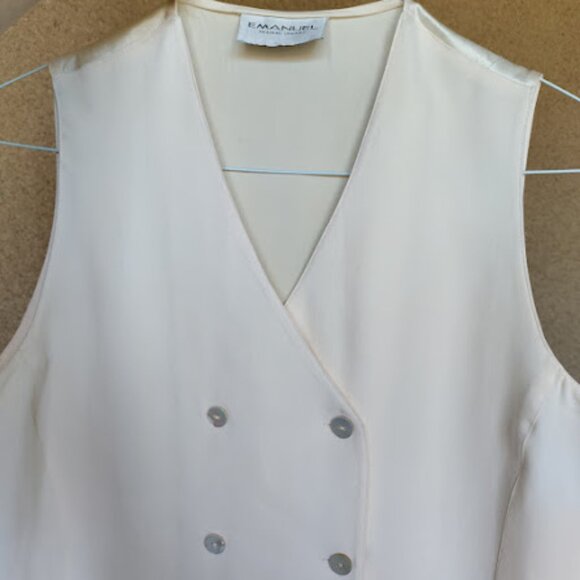 Emanuel Ungaro | V-Neck Cream Ivory Double-Breasted Silk Satin Vest Quiet Luxury - Picture 3 of 14
